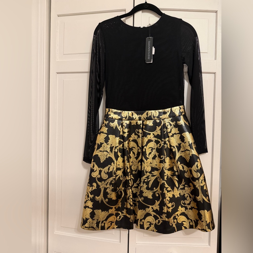 Alice + Olivia Black and Gold Chara Long Sleeve Dress - Picture 5 of 6
